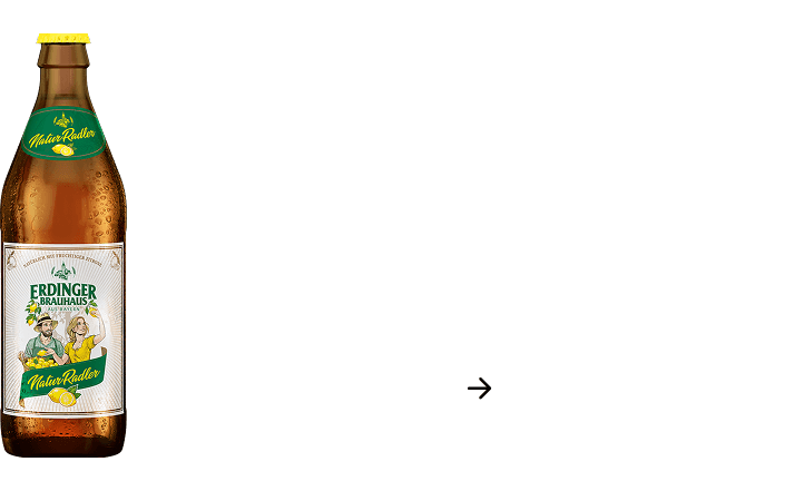 Junge Frauen trinken zusammen ERDINGER Brauhaus Naturradler auf einem Volksfest.