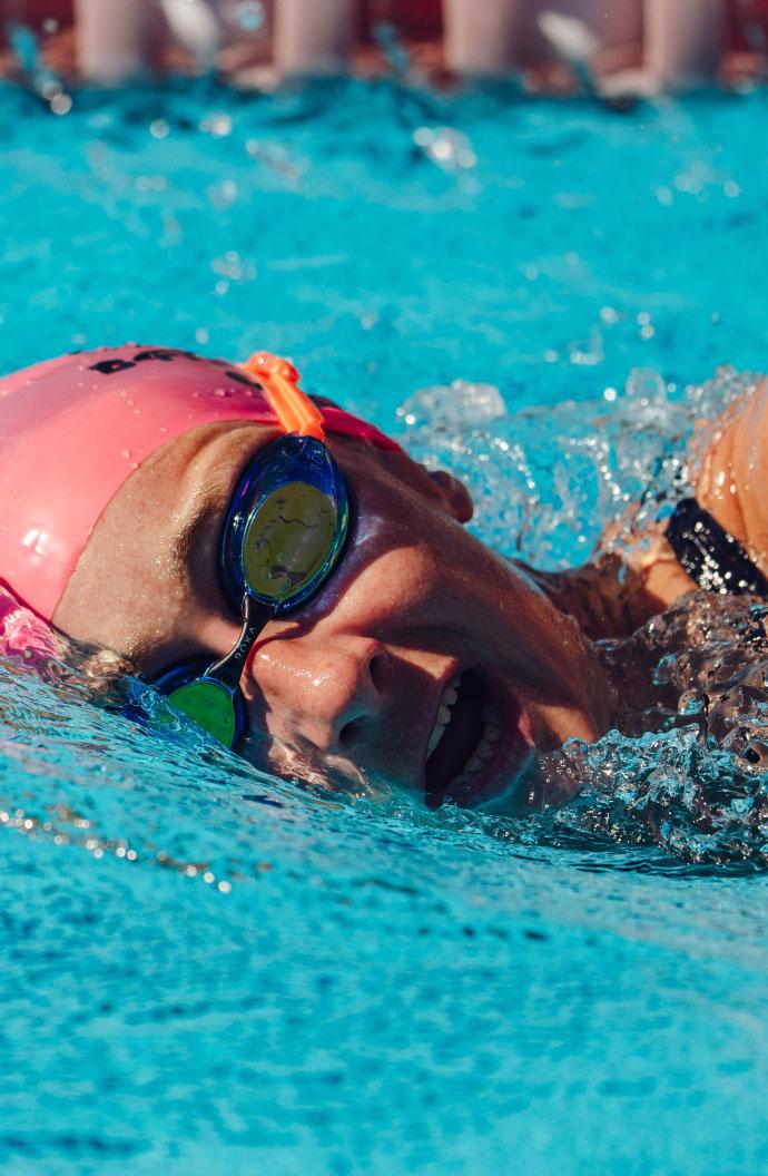 Nikki Bartlett during swim training with the ERDINGER Active.TEAM.