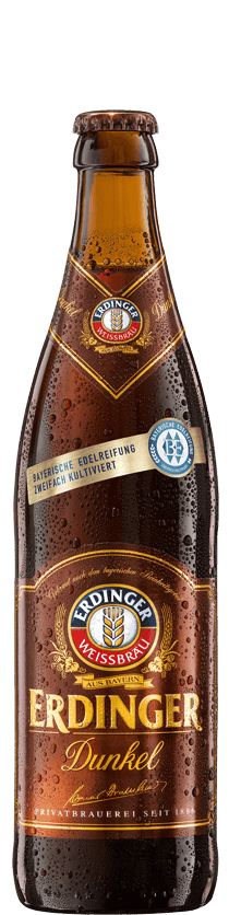 Eine Flasche ERDINGER Dunkles Weißbier.