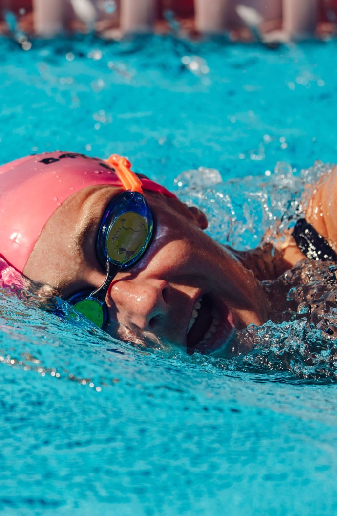 Nikki Bartlett during swim training with the ERDINGER Active.TEAM.